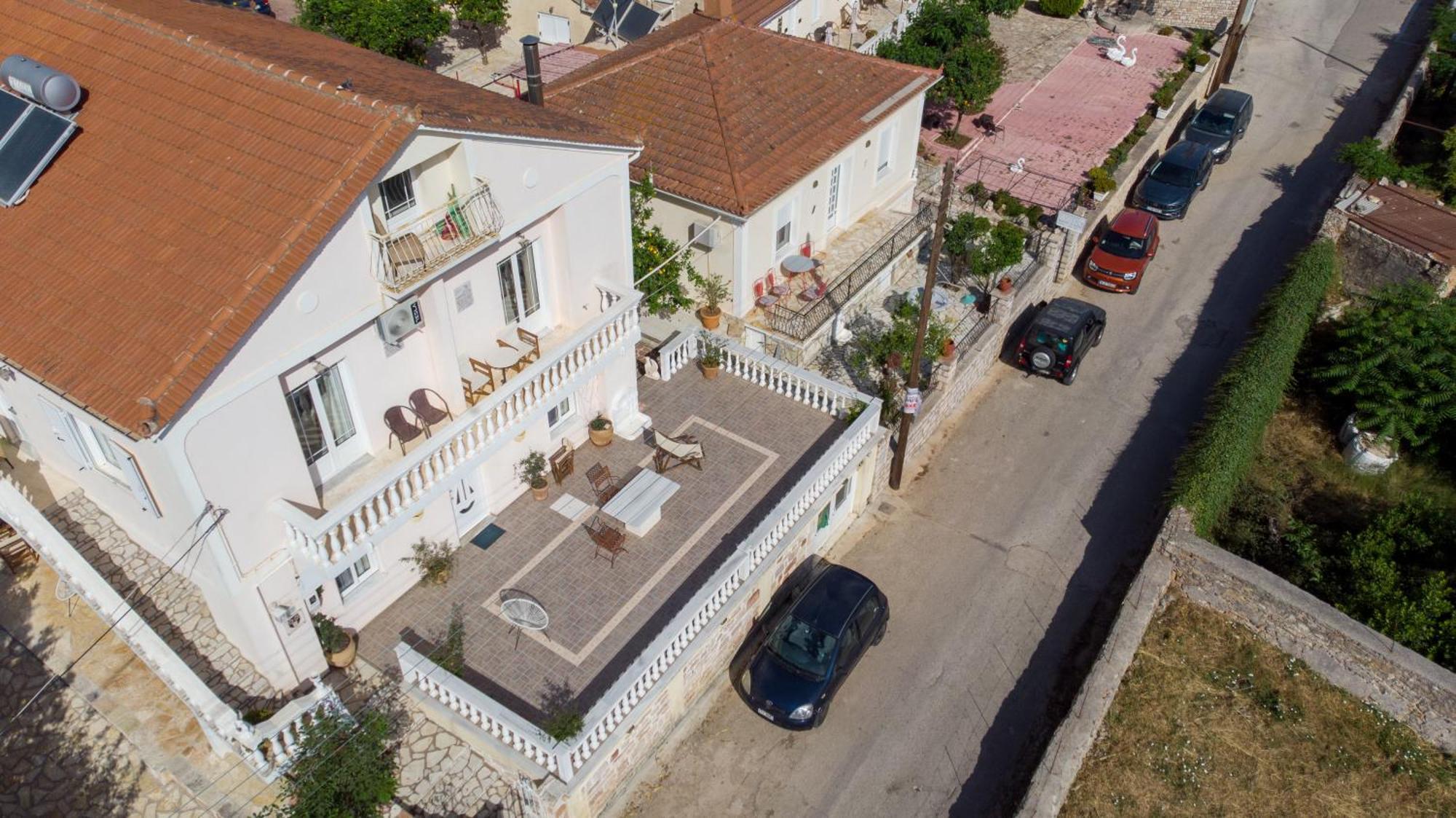 Koukouapartments & Suites Vathy  Bagian luar foto